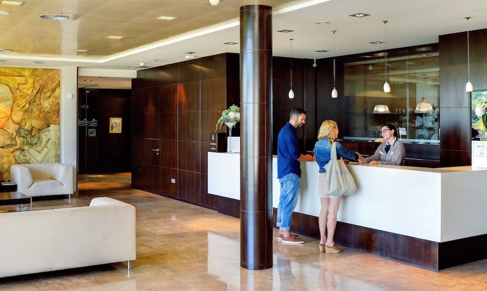 Oca Palacio De La Llorea Hotel & Spa Deva Exteriör bild